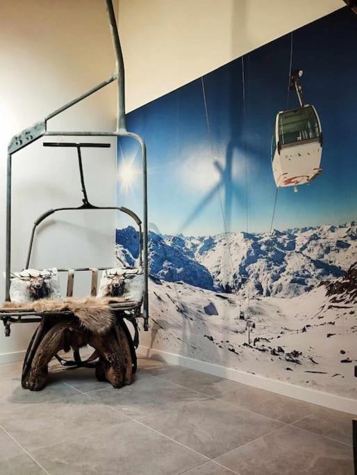 Appartement Le Cocon L'unique Experience Cinema De La Grange Savoyarde 1km Du D'annecy Lathuile