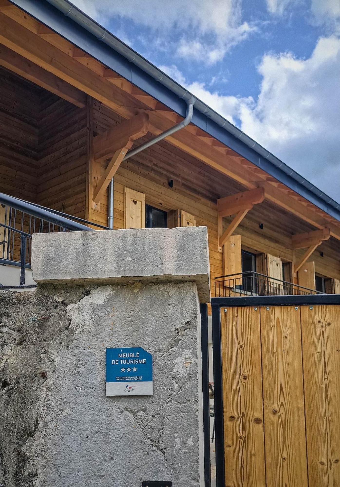 Le Cocon L'unique Experience Cinema De La Grange Savoyarde 1km Du D'annecy